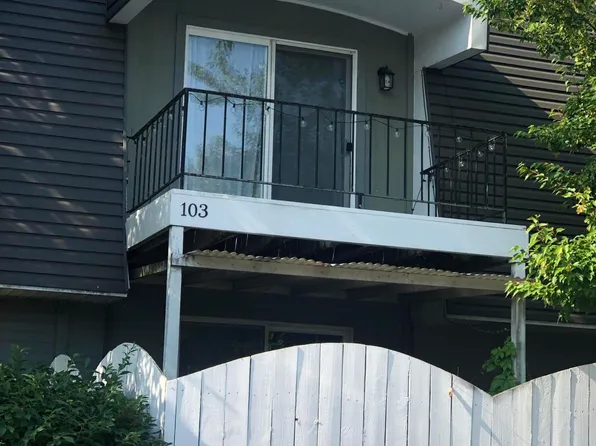 103 La Fontenay Ct, Louisville, KY 40223