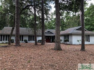 4 Longfellow Ln, Savannah, GA 31411