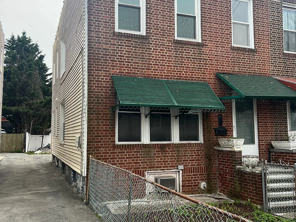 2848 Randall Ave #1
