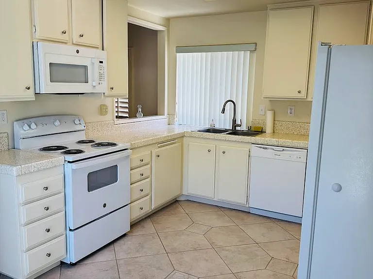 4328 Forest Oaks Dr — Photo 5