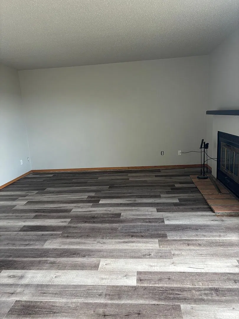 2 Bedroom Apartment — Photo 1