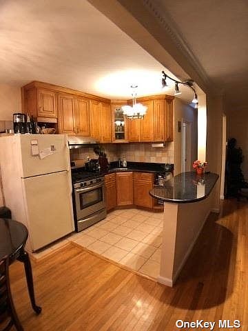 1st image of 136-27 58th Ave #2