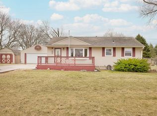 1018 Old Mill Rd, Rockford, IL 61108