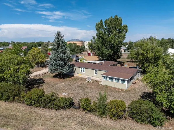312 Lilac Drive, Lochbuie, CO 80603