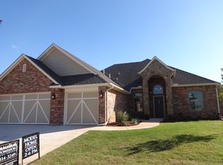 11616 NW 111th St, Yukon, OK 73099