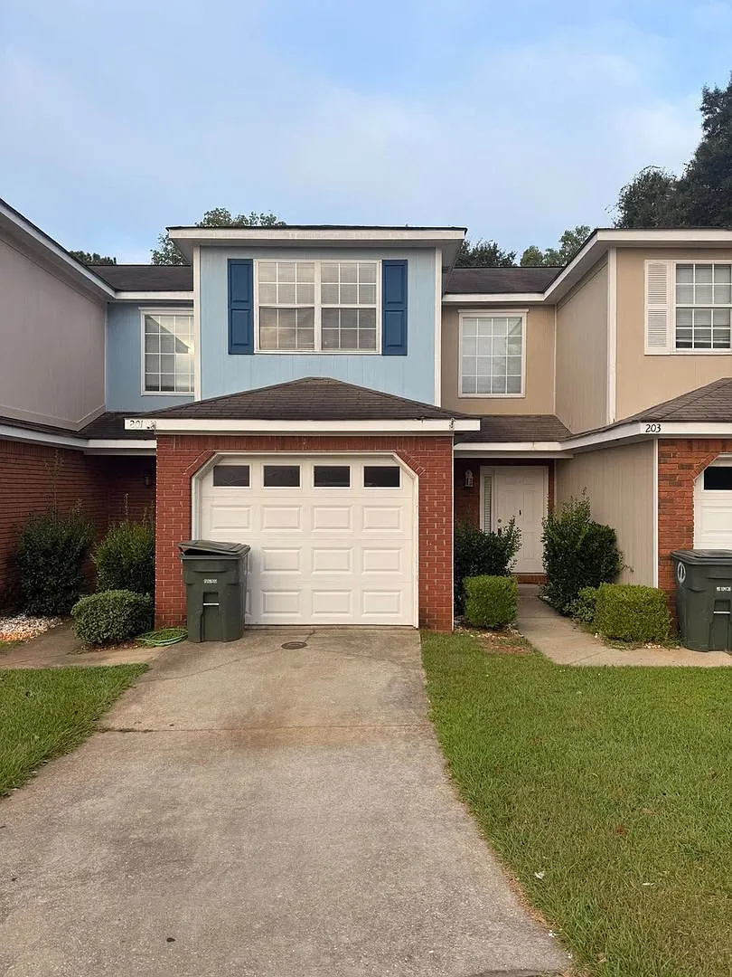 201 N Springview Drive — Photo 1