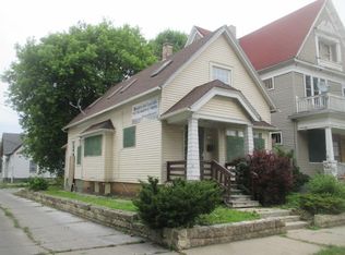 1121 N 24th St, Milwaukee, WI 53233