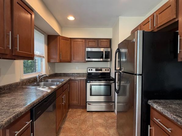 310 E Lincoln St APT 1