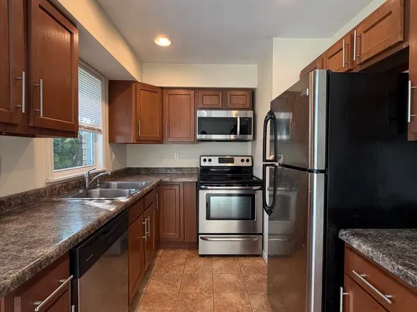 310 E Lincoln Street, 310 E Lincoln St APT 1, Sheldon, IL 60966