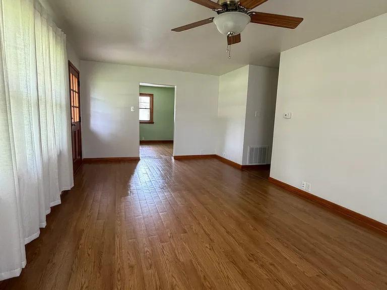 5069 E Wabash Ave — Photo 2