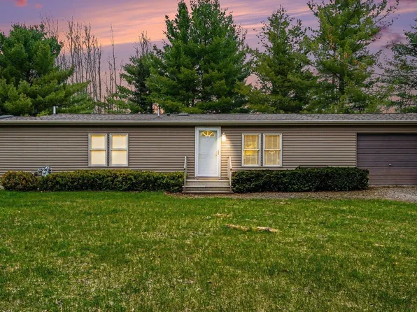 1553 Mills Rd, Prescott, MI 48756
