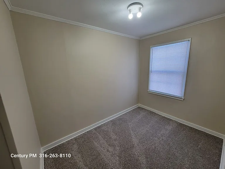 4011 E Whitney Ln — Photo 12