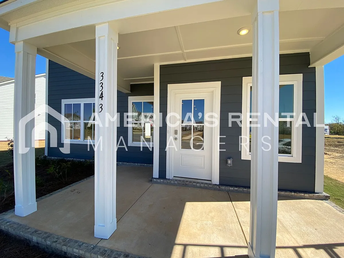 Building Photo - 3343 Meriwether Dr