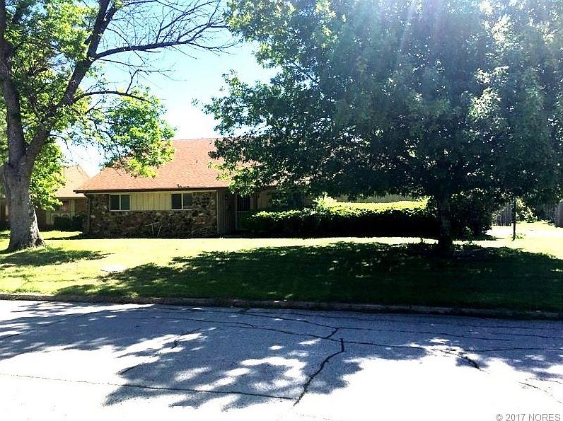 1st image of 3519 S 85th Ave E