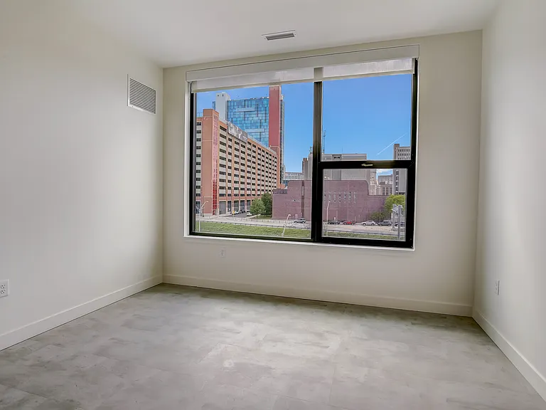 Lafayette West Apartments — Photo 9