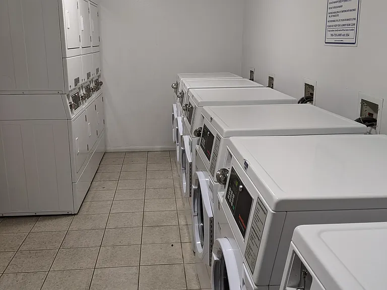 304 J Ave #32 — Photo 8