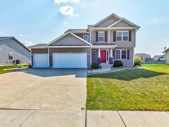2407 White Oak Ln, Granger, IA 50109
