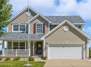 2726 Fayrdale Dr, Des Moines, IA 50320