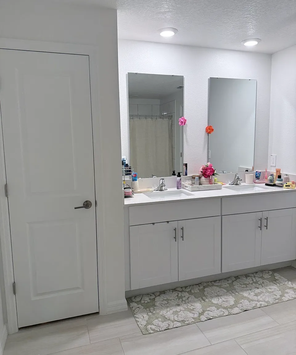 4 bed, 1936 sqft, $2,449 — Photo 4