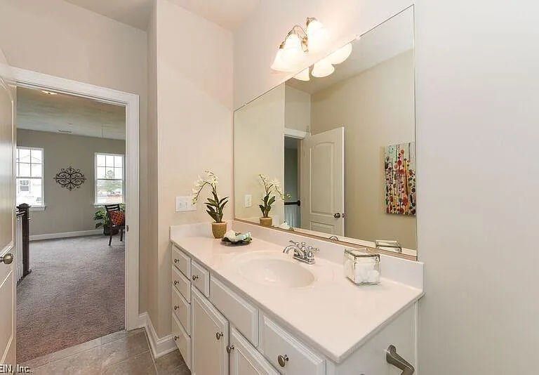 1005 Beachstone Quay — Photo 32
