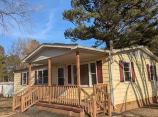 1464 Oak Rd, Brodnax, VA 23920