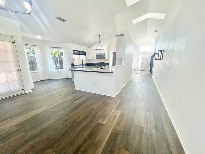 8800 Kepler Ct — Photo 9