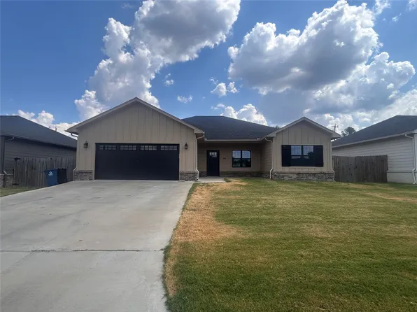 2104 N 11th St, McAlester, OK 74501