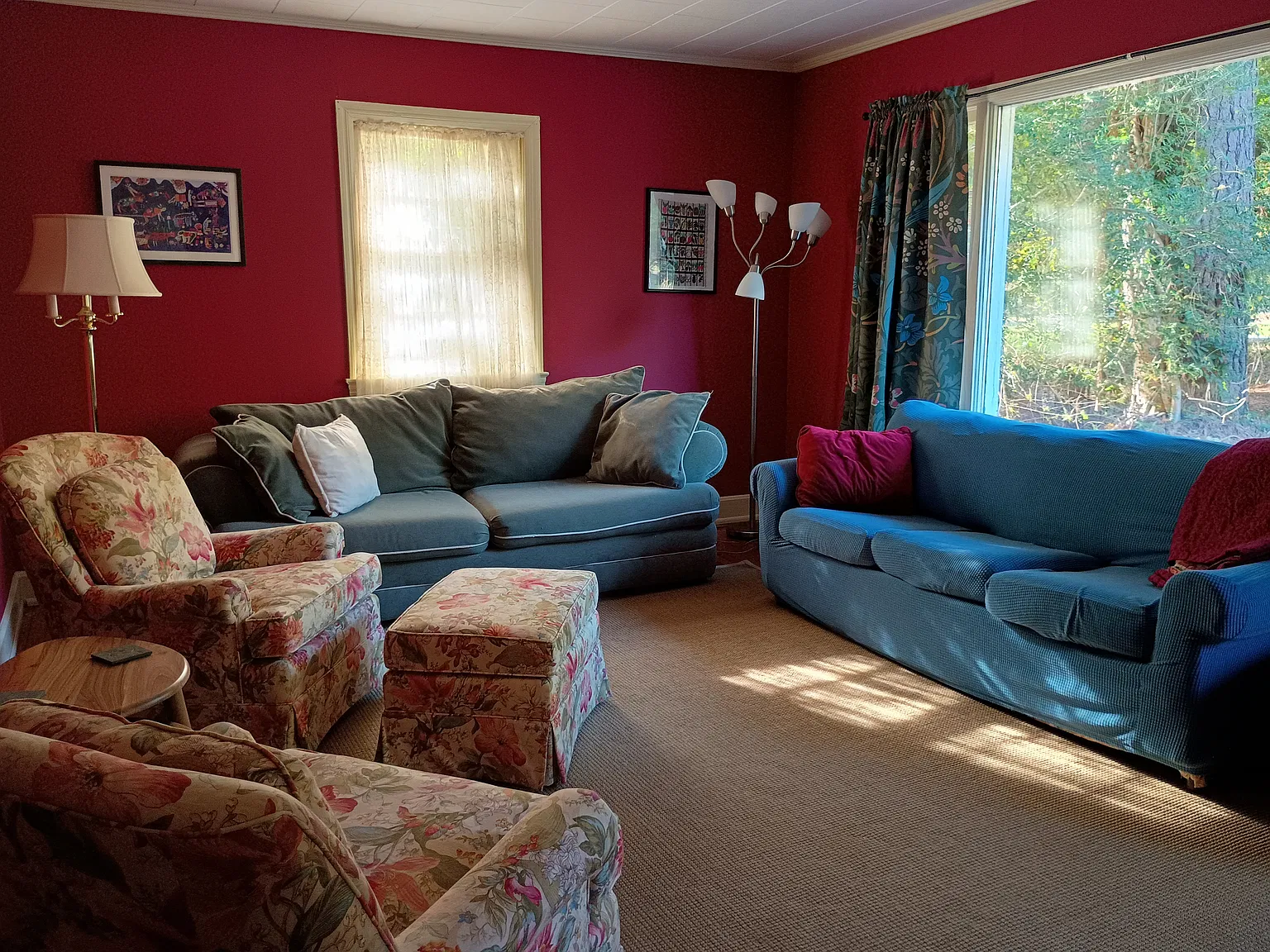3 bed, 1100 sqft, $2,100 — Photo 2