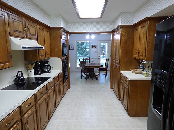 4th image of 3908 Trailwood Dr