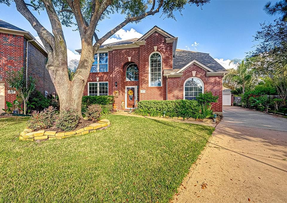 Welcome Home to your Updated Cul-de-sac 2 Story on a Huge Lot with a Dream Garage.