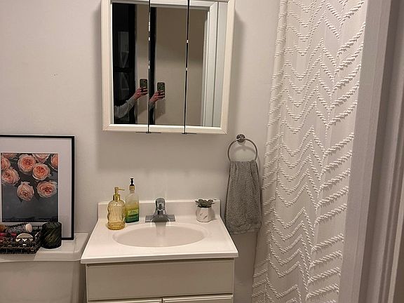 5th image of 483 Columbus Ave APT 2C
