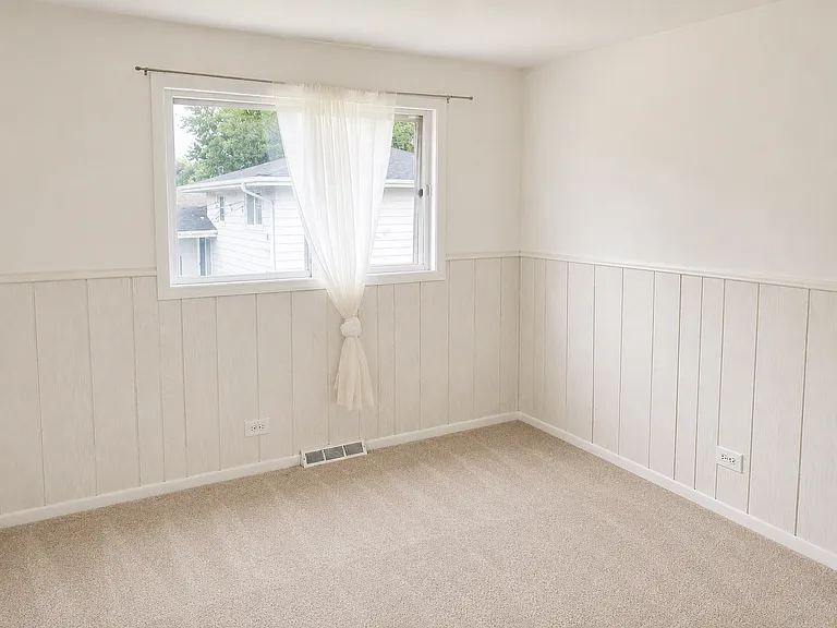 2156 E Old Hicks Rd — Photo 7