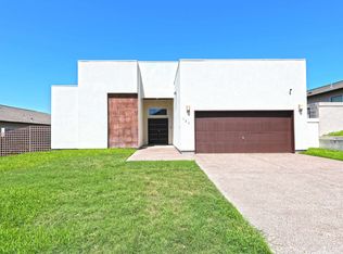 120 Tranquilo Dr, Laredo, TX 78045