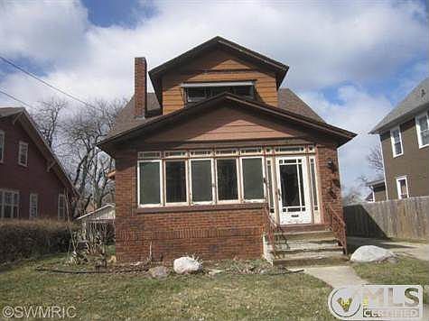 1st image of 40 E Ave S