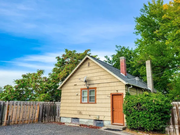 1508 10th St, Clarkston, WA 99403