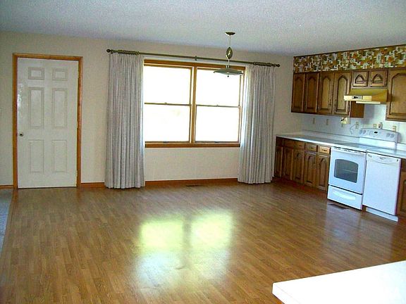 3rd image of 400 N Green St