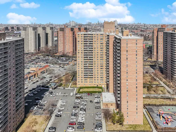 444 Neptune Avenue image 2 of 16