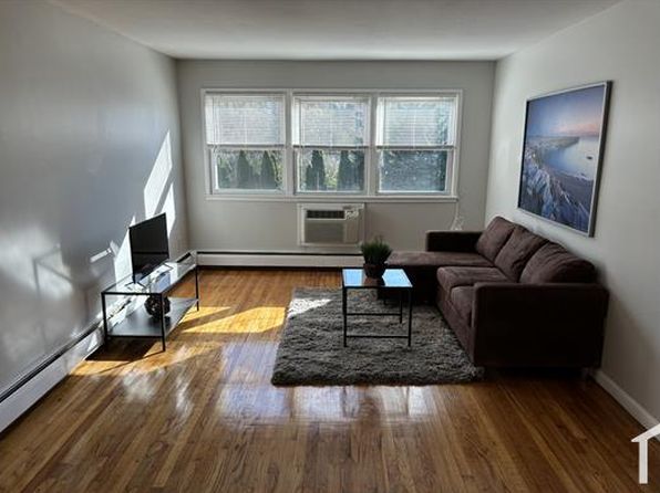 64 Dell Ave