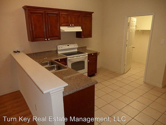 3rd image of 3118 S Cherry Ln
