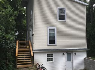 88 W State St, Athens, OH 45701