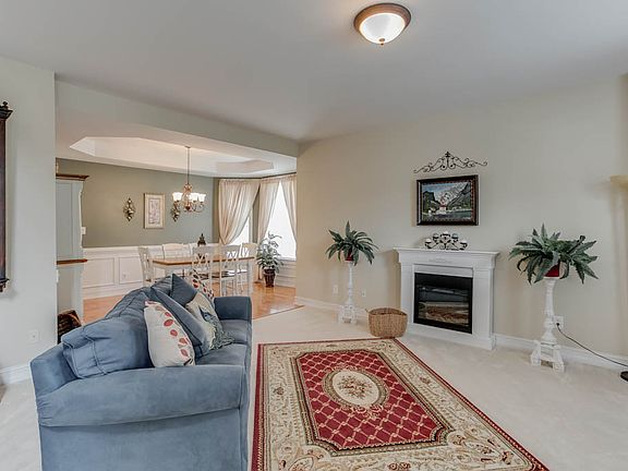 5th image of 1000 River Valley Dr