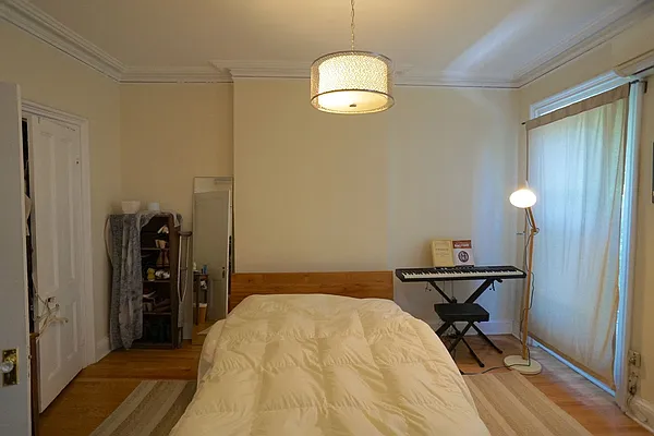 Rented by Halstead Real Estate | media 6