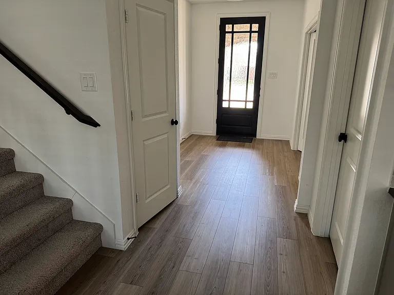 1633 Glacier Dr — Photo 4
