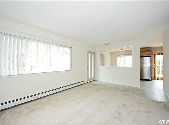 3rd image of 44 Mercury Ave