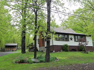 4171 Cherry Lane Church Rd, Henryville, PA 18332