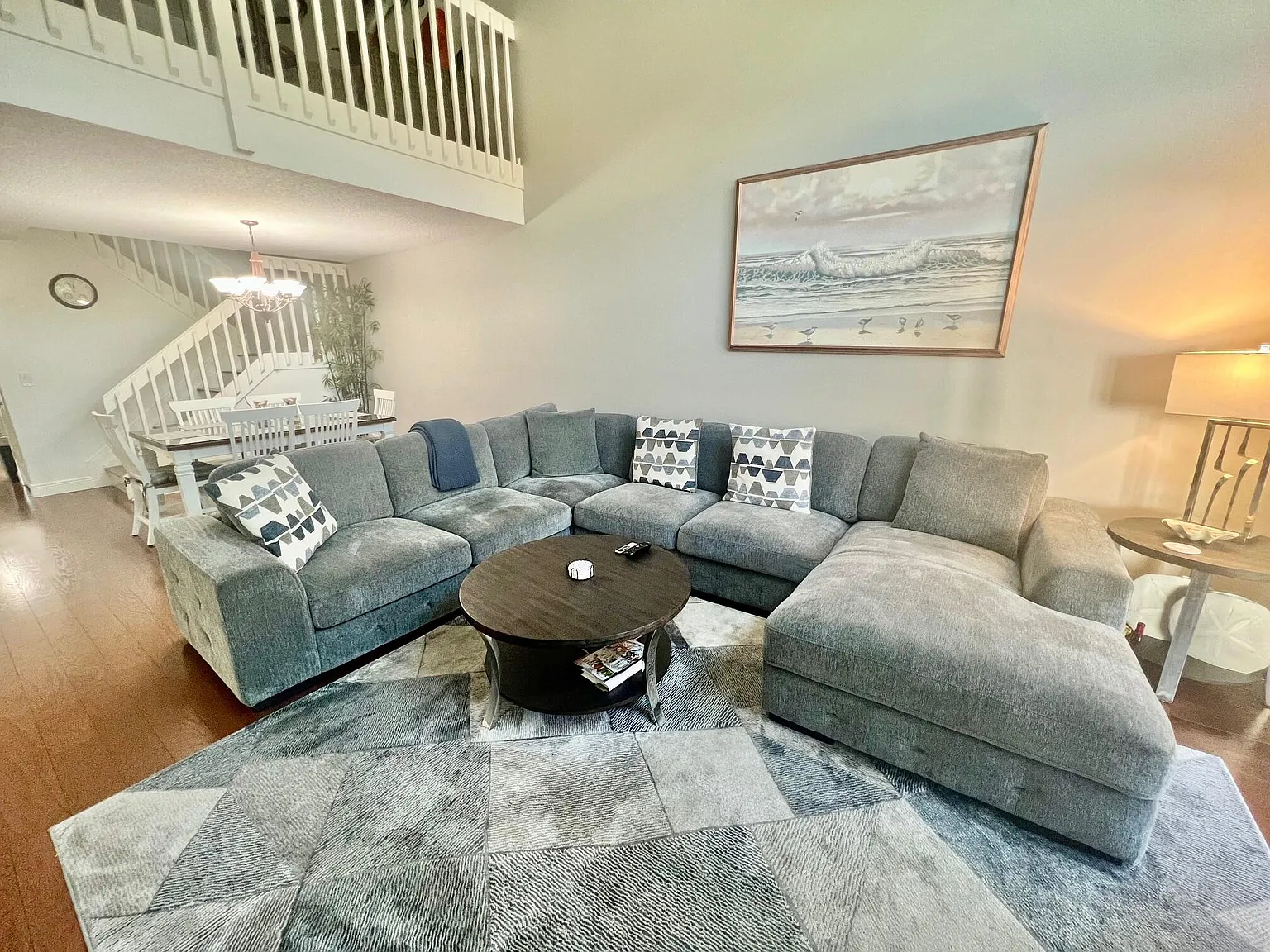 3 bed, 2.5 bath, 1990 sqft, $4,000 — Photo 1