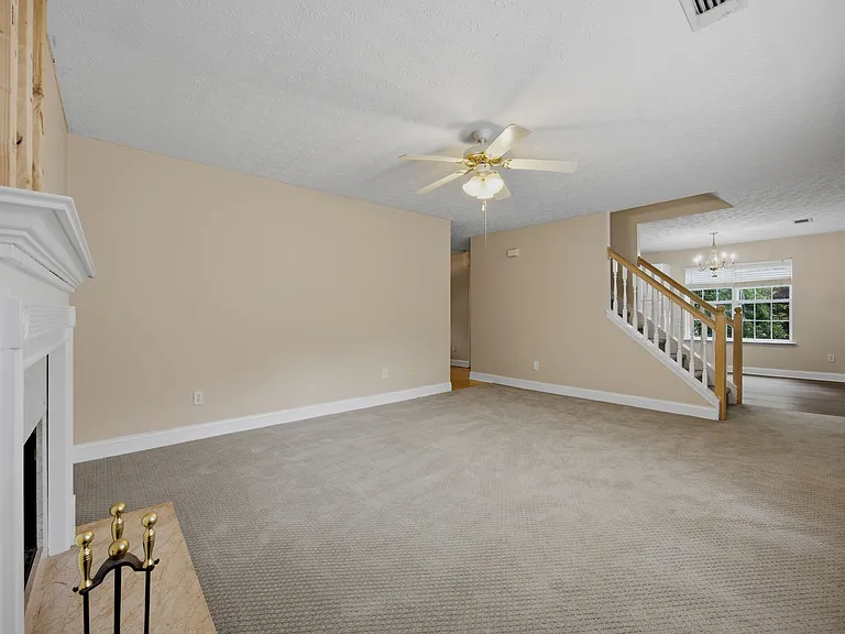 5054 Lancashire Ct — Photo 5
