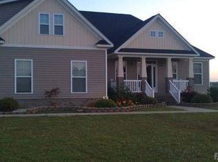 102 Creekside Ln, Elizabeth City, NC 27909