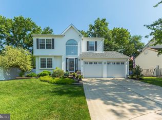 3 Kristen Ct, Burlington, NJ 08016