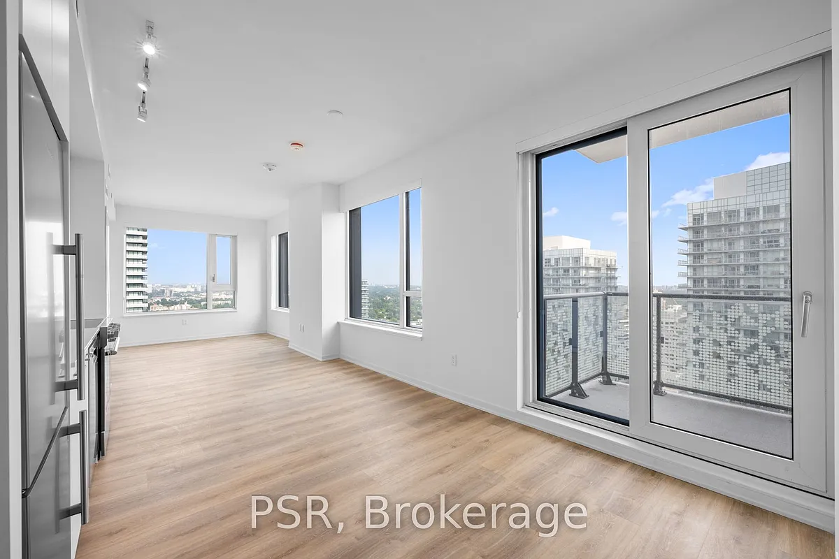 Building Photo - 101 Roehampton Ave #3409